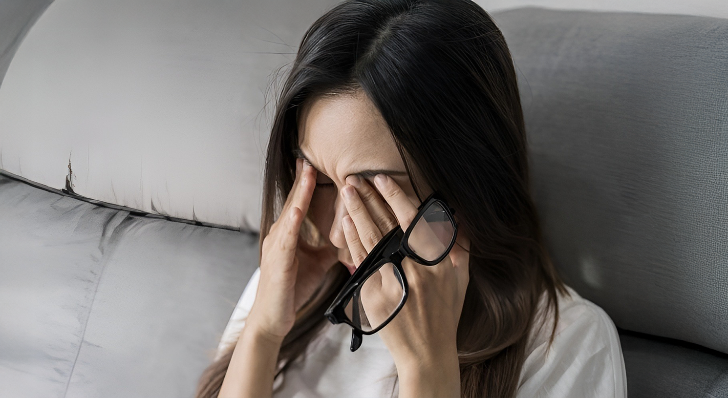 Why You Should Avoid Rubbing Your Eyes